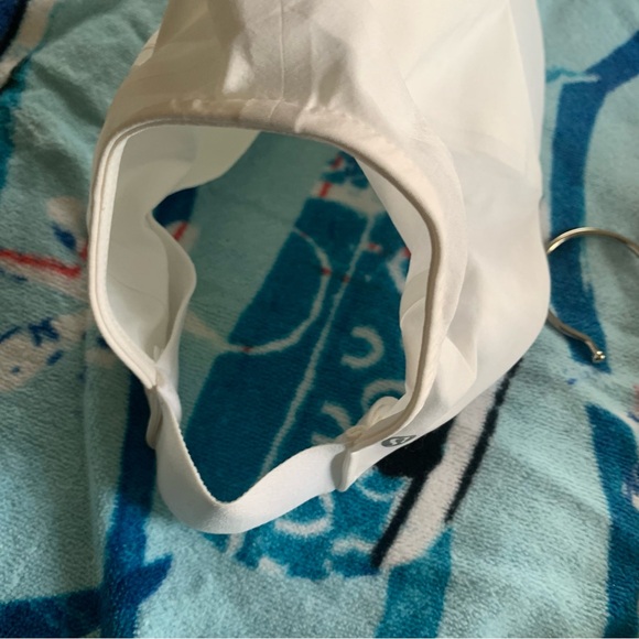 Lululemon Womens Fast and Free Ponytail Running White Hat - Picture 4 of 4